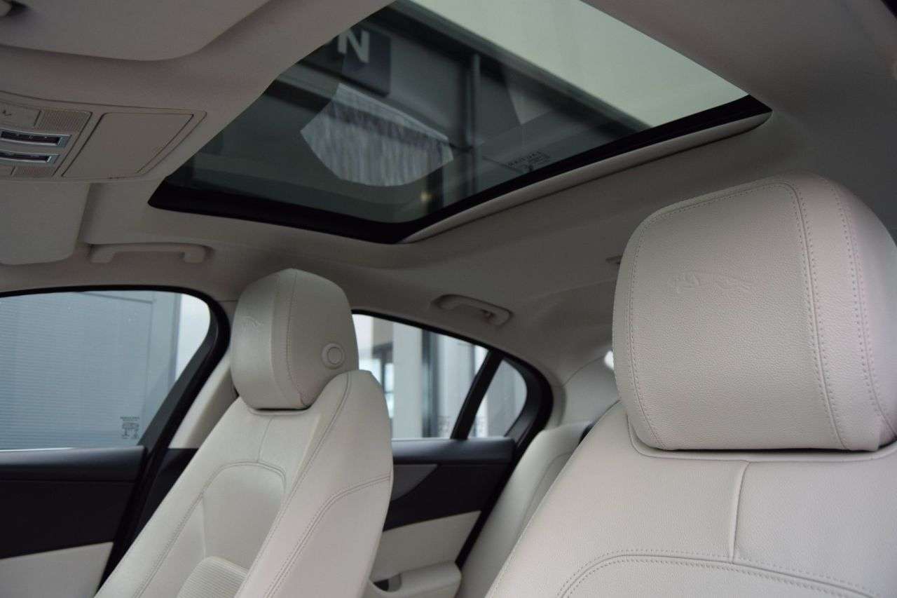 2019 JAGUAR XE 2019 JAGUAR XE