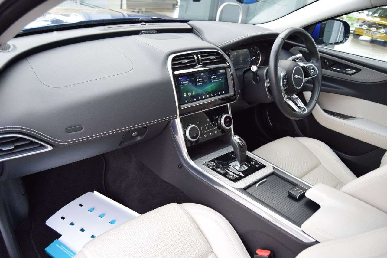 2019 JAGUAR XE 2019 JAGUAR XE