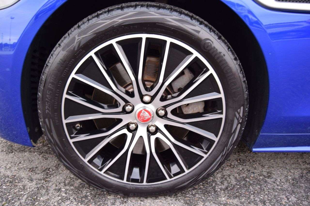 2019 JAGUAR XE 2019 JAGUAR XE