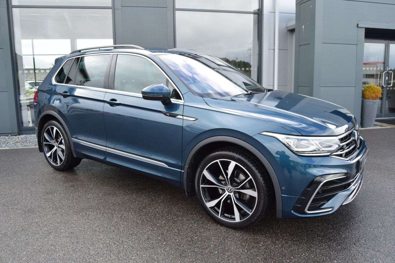 A 2023 VOLKSWAGEN TIGUAN 1.5 TSI R-Line SUV 5dr Petrol DSG Euro 6 (s/s) (150 ps) A 2023 VOLKSWAGEN TIGUAN 1.5 TSI R-Line SUV 5dr Petrol DSG Euro 6 (s/s) (150 ps)