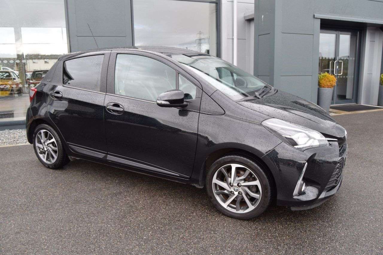 A 2020 TOYOTA YARIS 1.5 VVT-i Y20 Bi-tone Hatchback 5dr Petrol Manual Euro 6 (111 ps) A 2020 TOYOTA YARIS 1.5 VVT-i Y20 Bi-tone Hatchback 5dr Petrol Manual Euro 6 (111 ps)