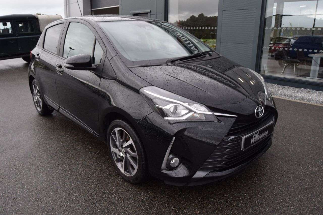 A 2020 TOYOTA YARIS 1.5 VVT-i Y20 Bi-tone Hatchback 5dr Petrol Manual Euro 6 (111 ps) A 2020 TOYOTA YARIS 1.5 VVT-i Y20 Bi-tone Hatchback 5dr Petrol Manual Euro 6 (111 ps)