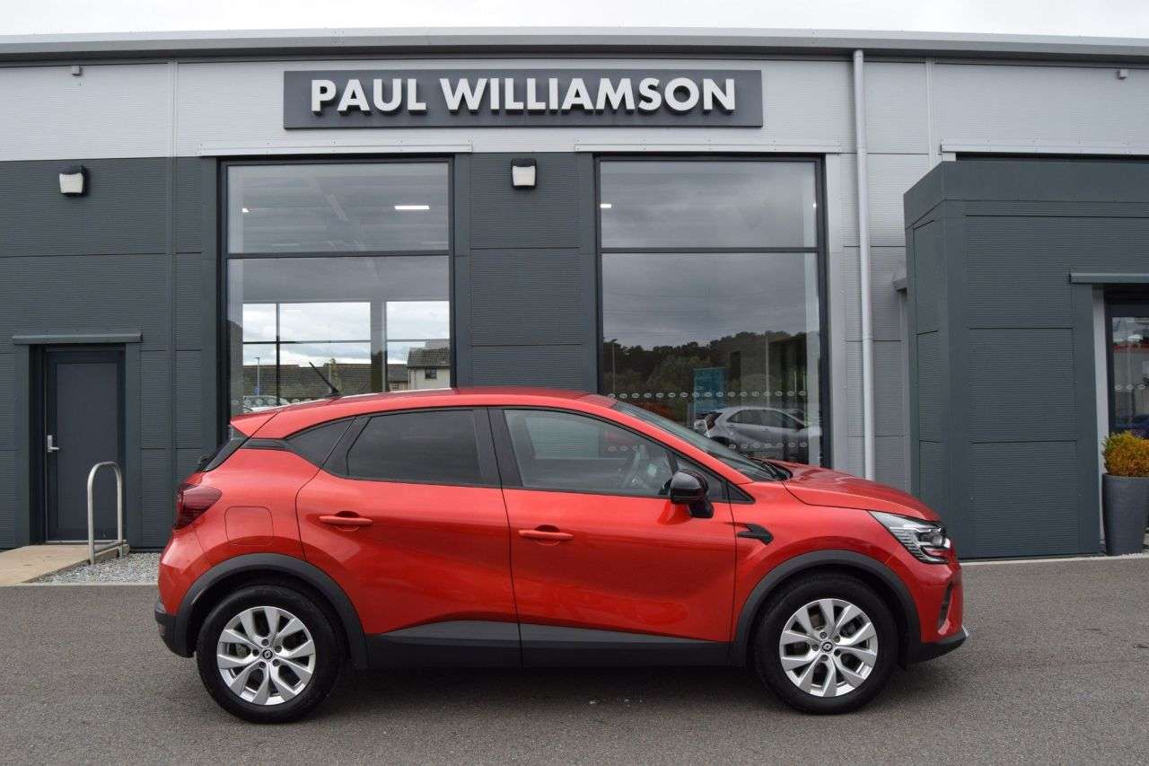 A 2022 RENAULT CAPTUR 1.6 E-TECH Iconic Edition SUV 5dr Petrol Hybrid Auto Euro 6 (s/s) (145 ps) A 2022 RENAULT CAPTUR 1.6 E-TECH Iconic Edition SUV 5dr Petrol Hybrid Auto Euro 6 (s/s) (145 ps)