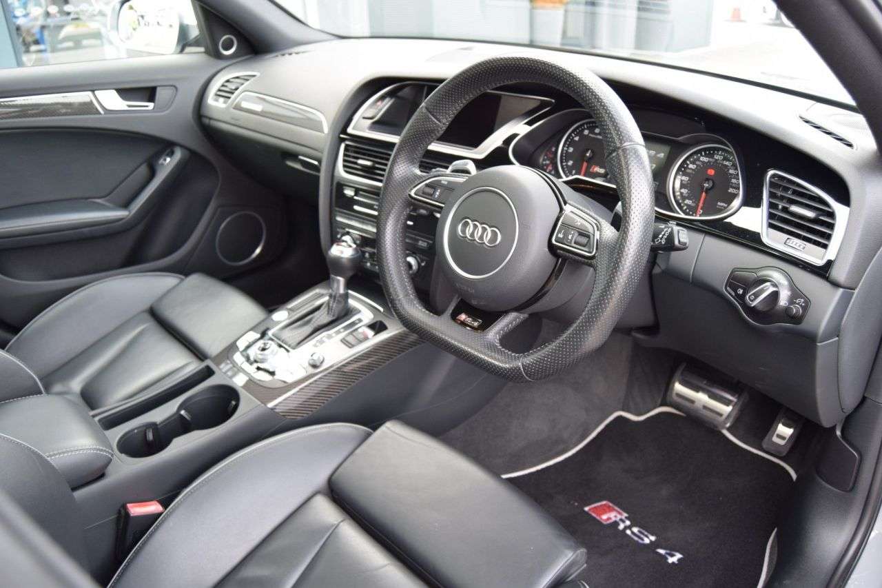 2014 AUDI RS4 AVANT 2014 AUDI RS4 AVANT