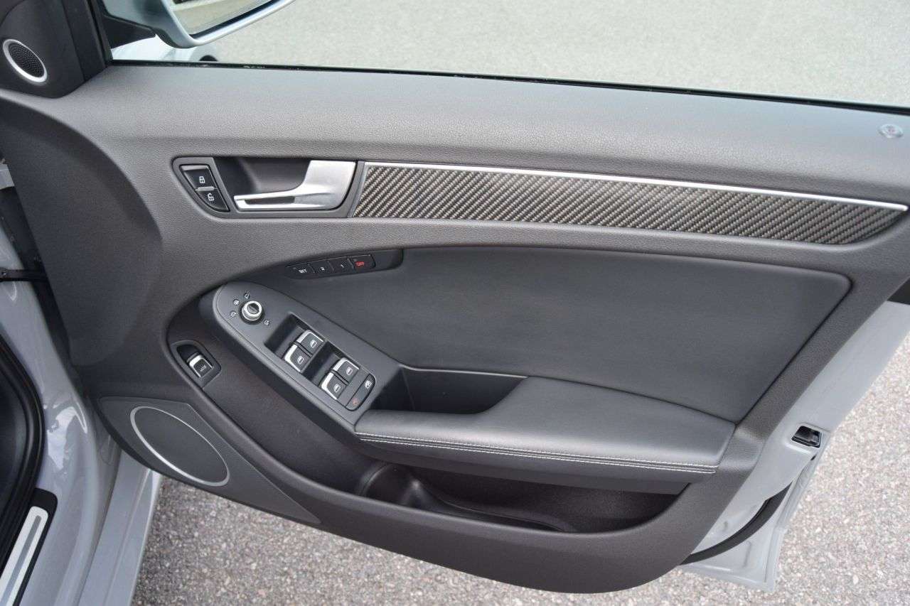 2014 AUDI RS4 AVANT 2014 AUDI RS4 AVANT