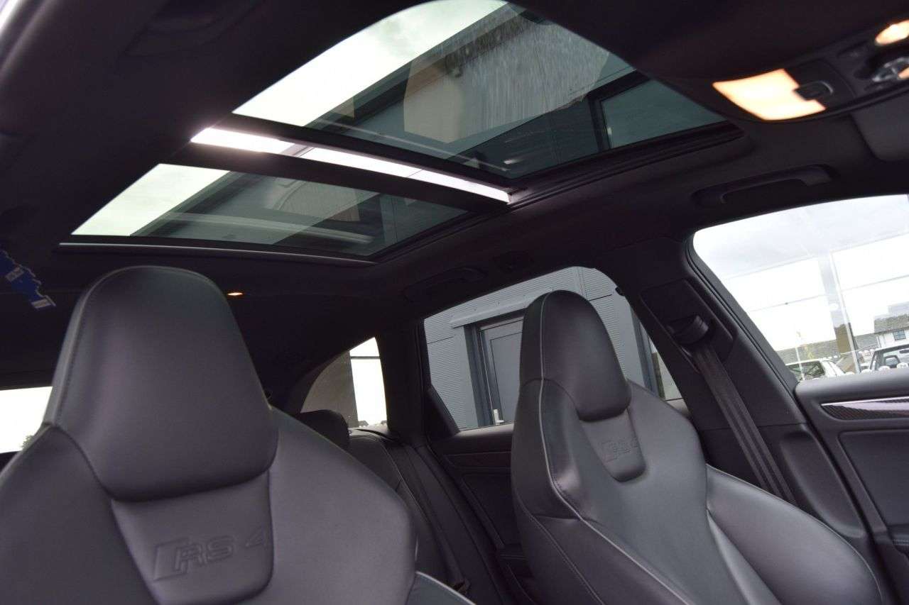 2014 AUDI RS4 AVANT 2014 AUDI RS4 AVANT