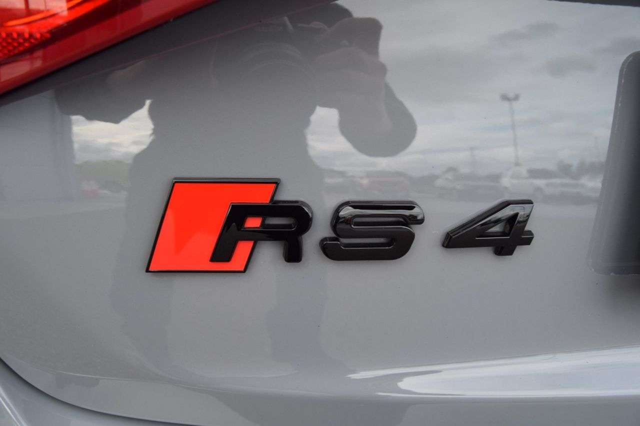 2014 AUDI RS4 AVANT 2014 AUDI RS4 AVANT