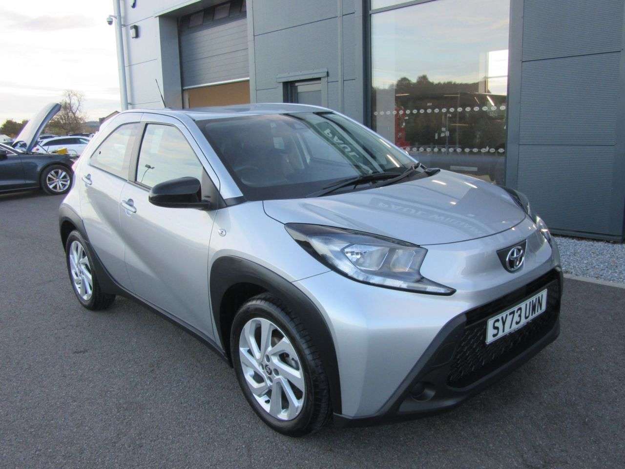 A 2023 TOYOTA AYGO X 1.0 VVT-i Pure Hatchback 5dr Petrol Manual Euro 6 (s/s) (72 ps) A 2023 TOYOTA AYGO X 1.0 VVT-i Pure Hatchback 5dr Petrol Manual Euro 6 (s/s) (72 ps)