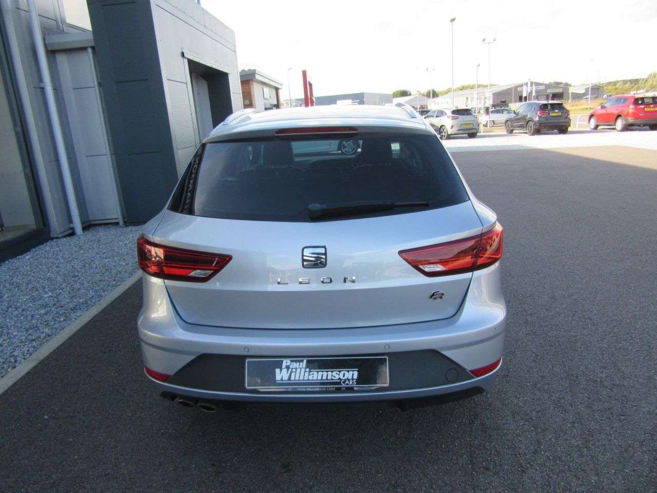 A 2019 SEAT LEON 2.0 TSI FR Sport ST 5dr Petrol DSG Euro 6 (s/s) (190 ps) A 2019 SEAT LEON 2.0 TSI FR Sport ST 5dr Petrol DSG Euro 6 (s/s) (190 ps)