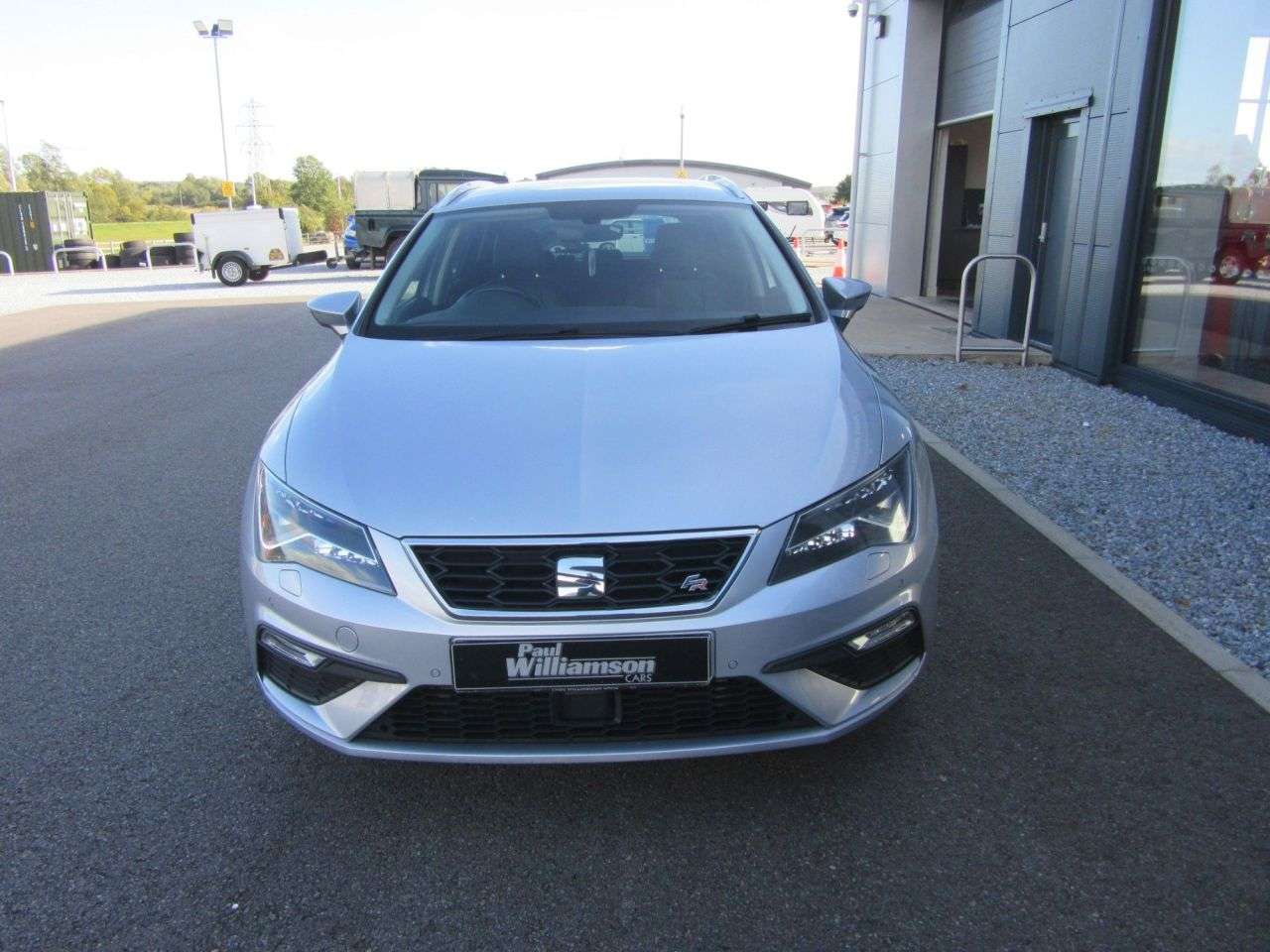 A 2019 SEAT LEON 2.0 TSI FR Sport ST 5dr Petrol DSG Euro 6 (s/s) (190 ps) A 2019 SEAT LEON 2.0 TSI FR Sport ST 5dr Petrol DSG Euro 6 (s/s) (190 ps)