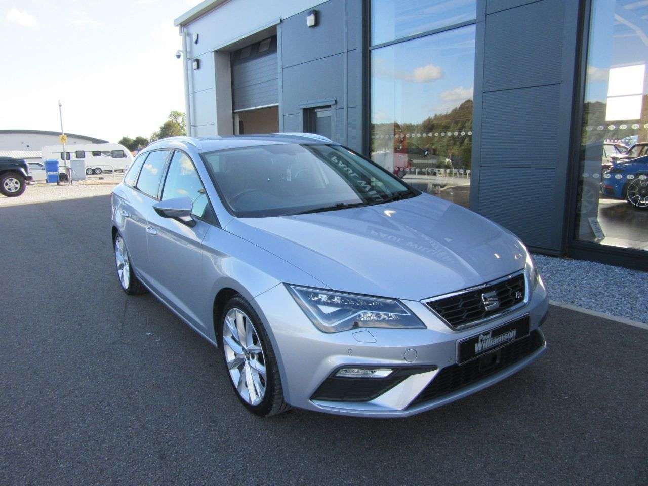 A 2019 SEAT LEON 2.0 TSI FR Sport ST 5dr Petrol DSG Euro 6 (s/s) (190 ps) A 2019 SEAT LEON 2.0 TSI FR Sport ST 5dr Petrol DSG Euro 6 (s/s) (190 ps)