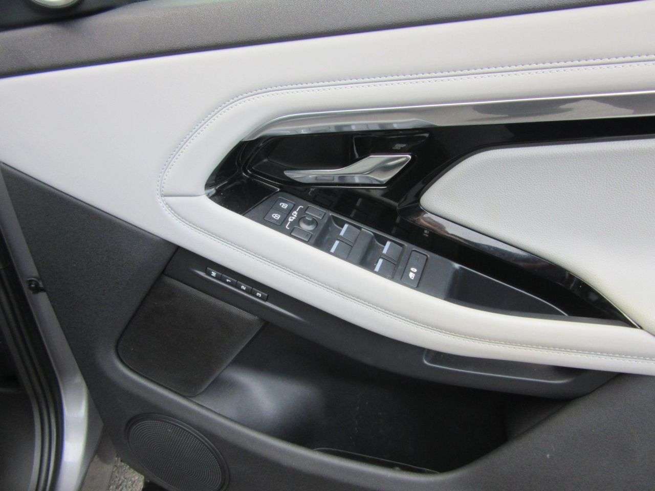 2026 LAND ROVER RANGE ROVER EVOQUE 2026 LAND ROVER RANGE ROVER EVOQUE