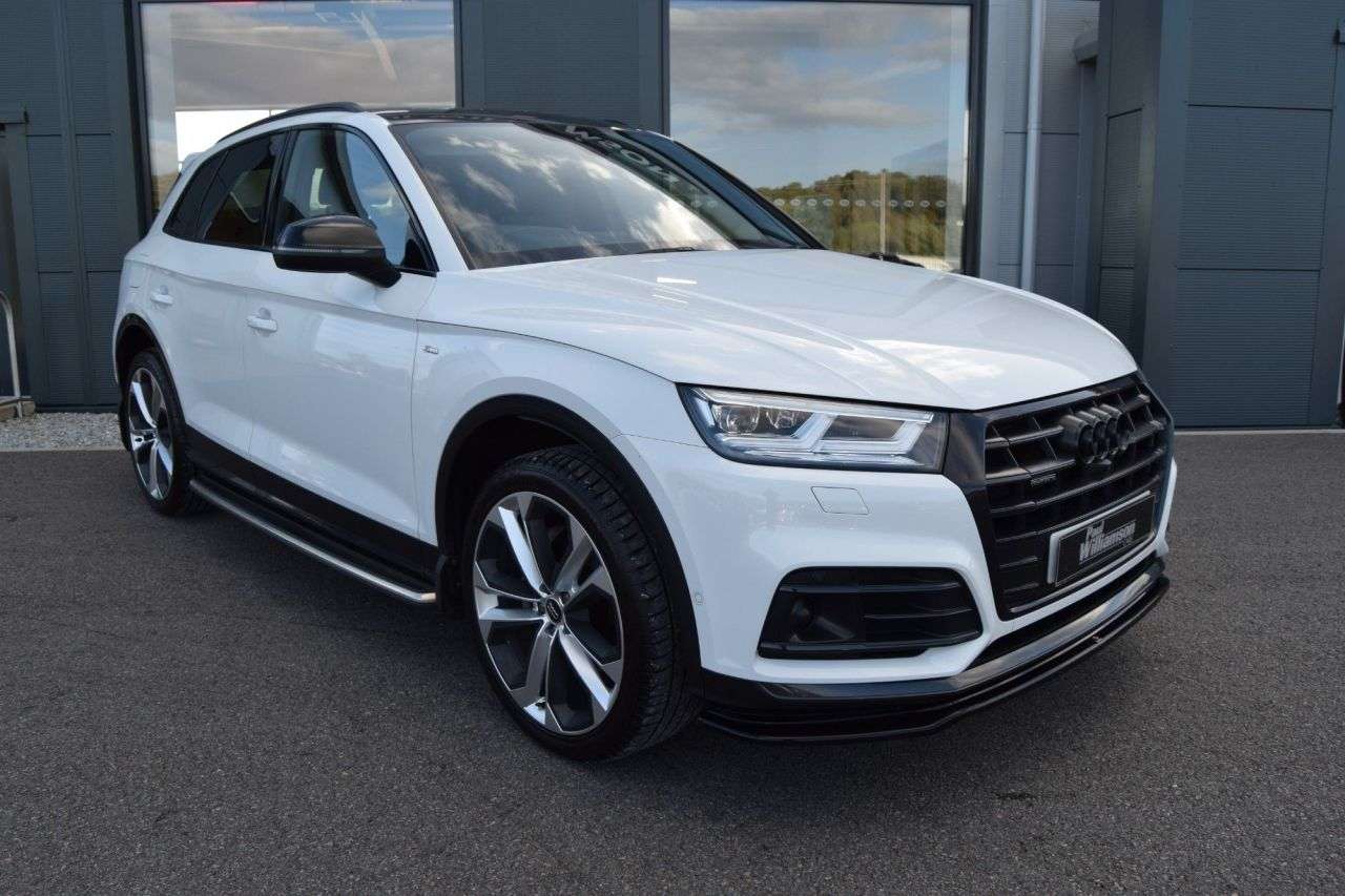 A 2019 AUDI Q5 2.0 TDI 40 Vorsprung SUV 5dr Diesel S Tronic quattro Euro 6 (s/s) (190 ps) A 2019 AUDI Q5 2.0 TDI 40 Vorsprung SUV 5dr Diesel S Tronic quattro Euro 6 (s/s) (190 ps)