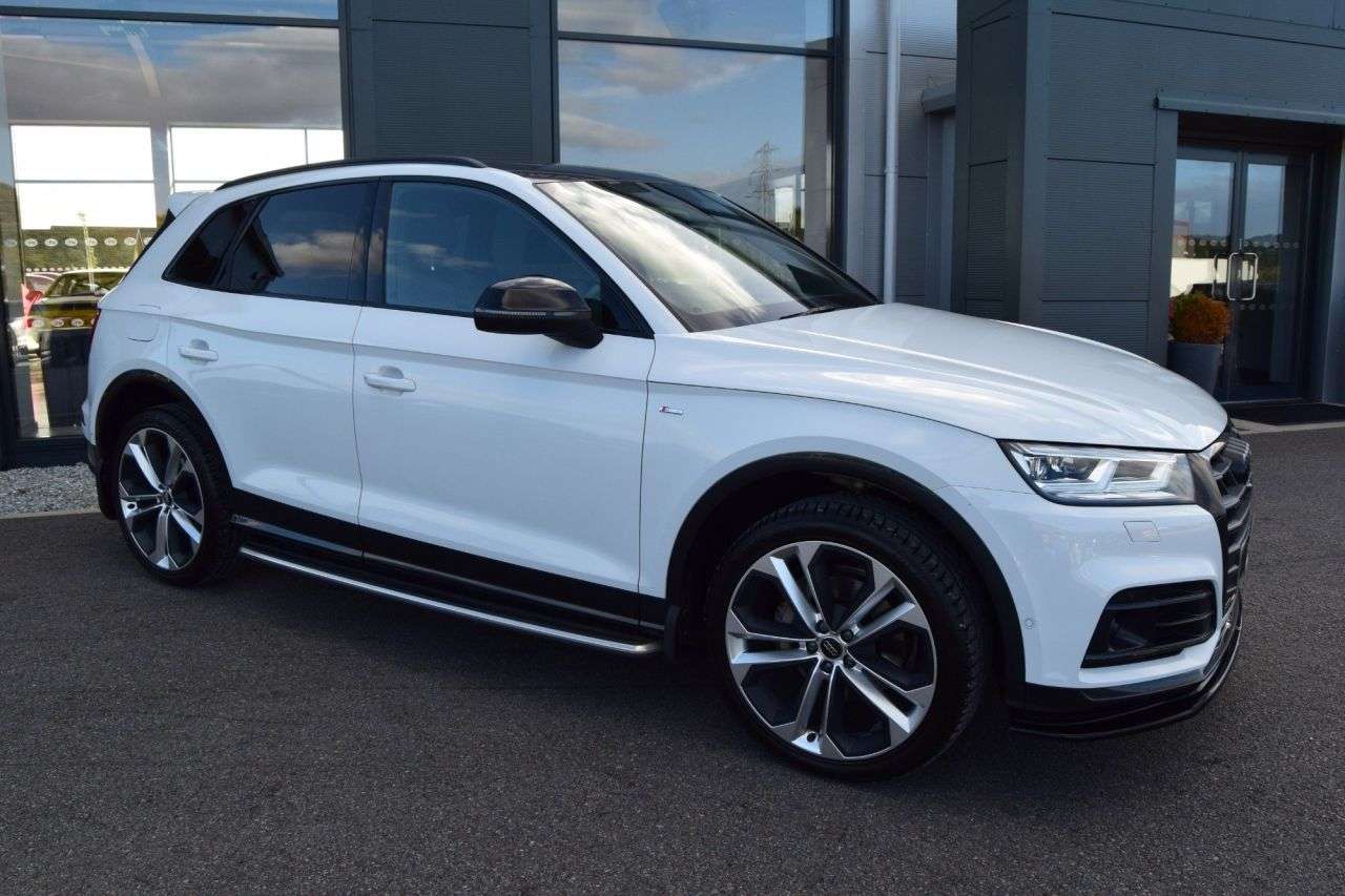 A 2019 AUDI Q5 2.0 TDI 40 Vorsprung SUV 5dr Diesel S Tronic quattro Euro 6 (s/s) (190 ps) A 2019 AUDI Q5 2.0 TDI 40 Vorsprung SUV 5dr Diesel S Tronic quattro Euro 6 (s/s) (190 ps)