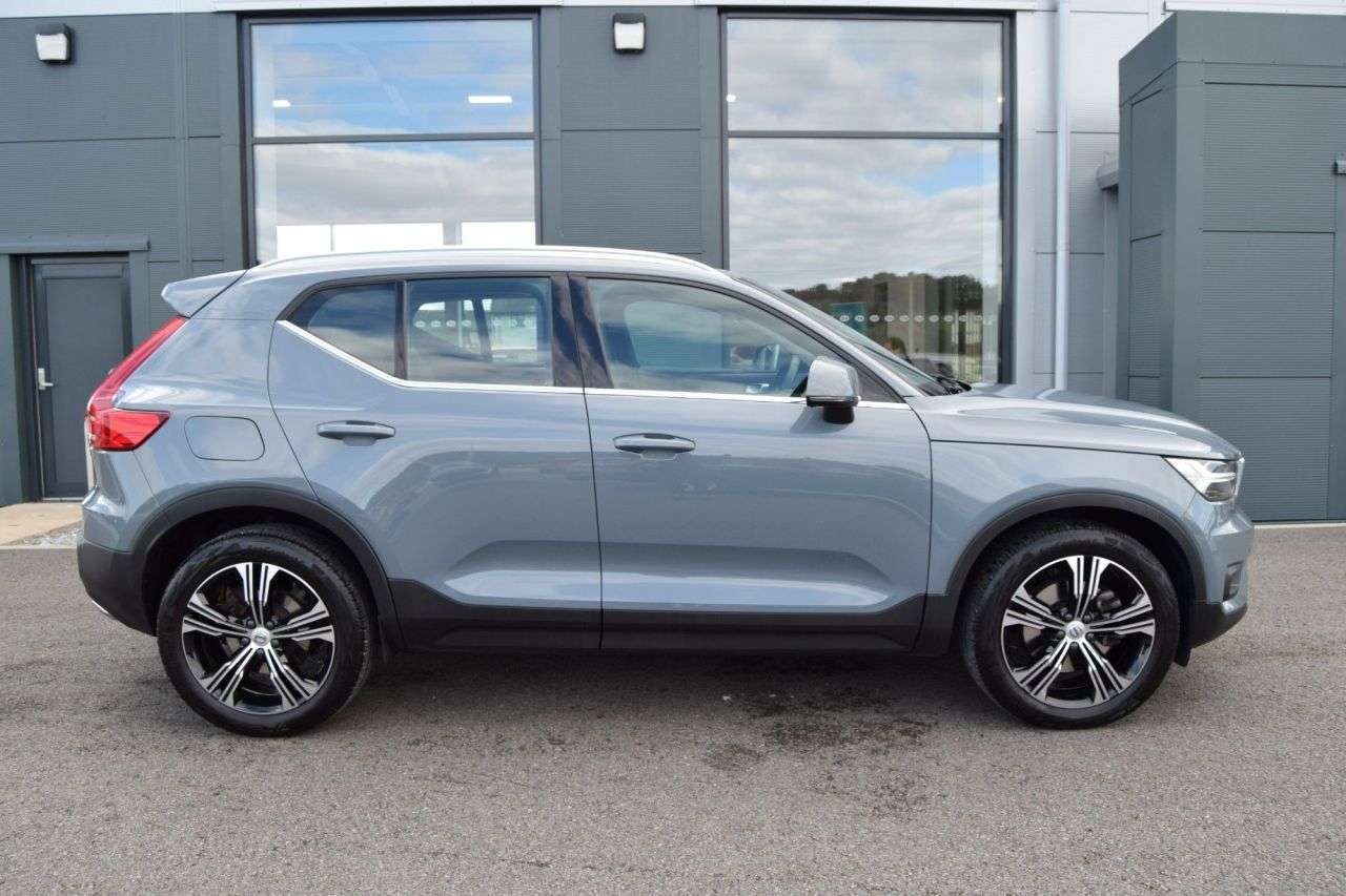 2026 VOLVO XC40 2026 VOLVO XC40