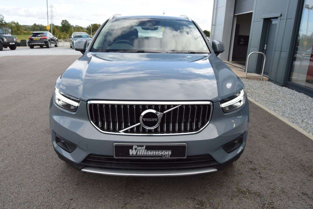 2026 VOLVO XC40 2026 VOLVO XC40