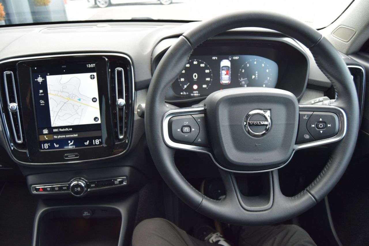 2026 VOLVO XC40 2026 VOLVO XC40