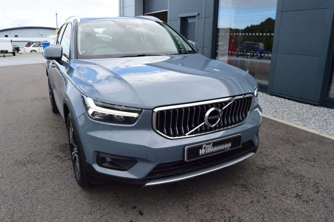 2026 VOLVO XC40 2026 VOLVO XC40
