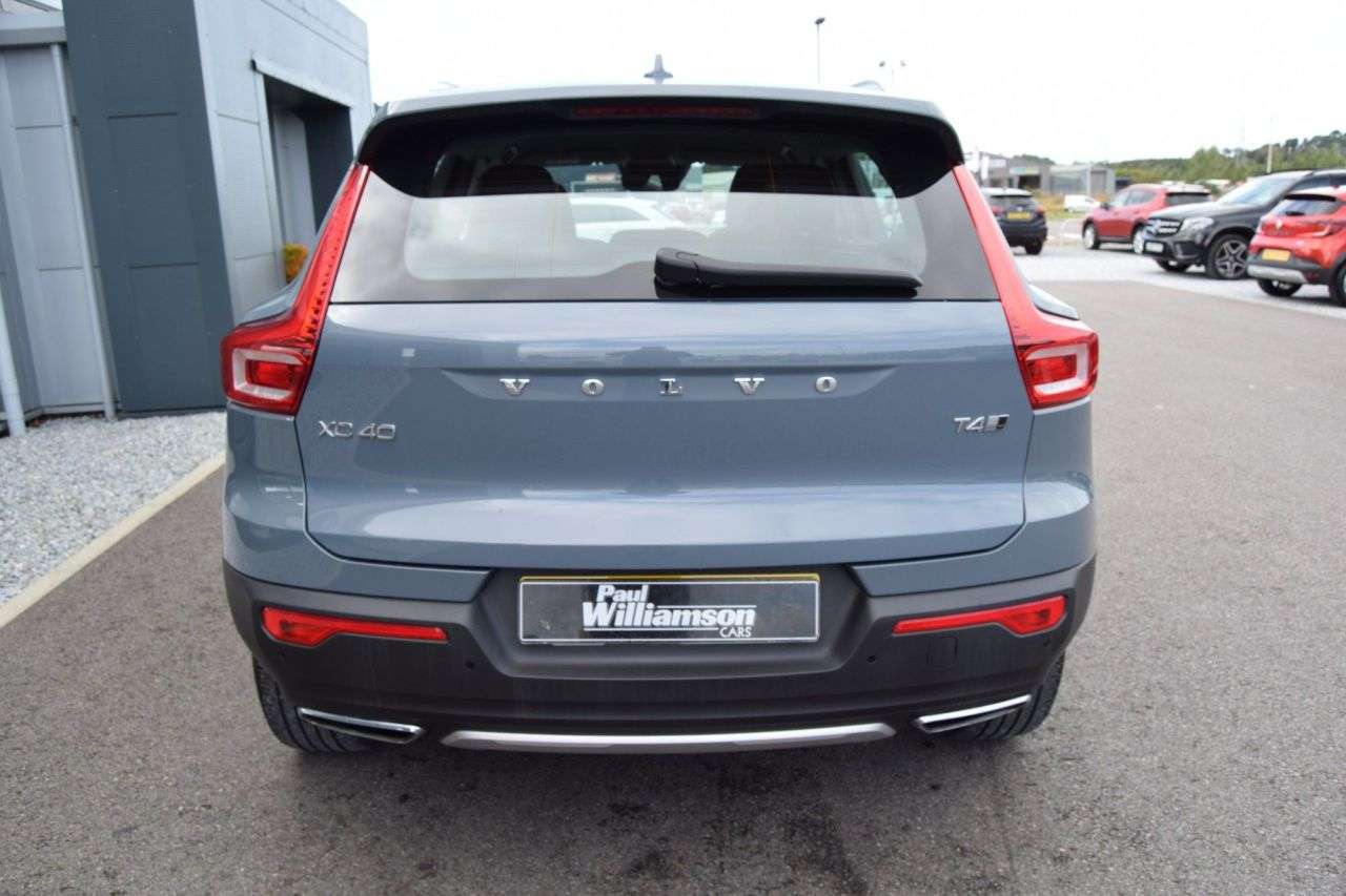 2026 VOLVO XC40 2026 VOLVO XC40