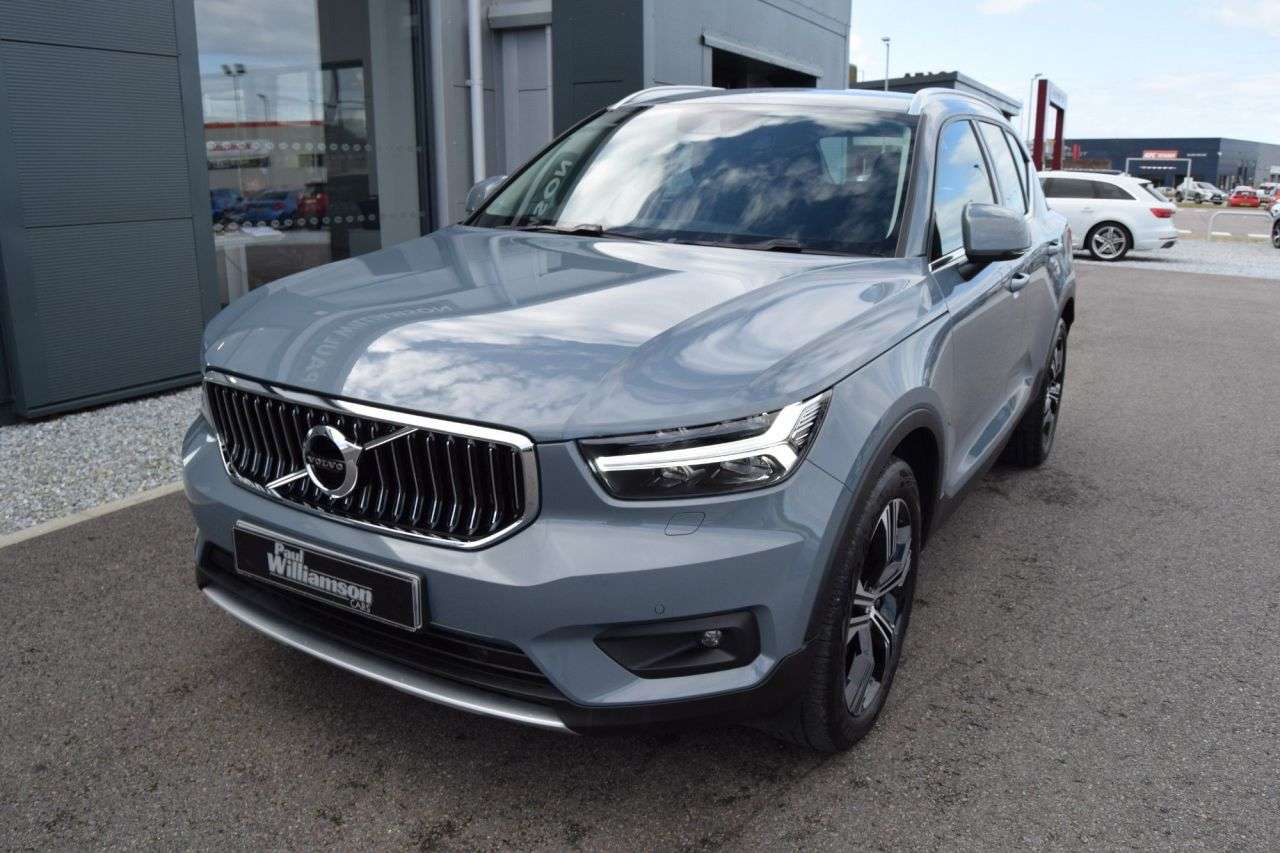 2026 VOLVO XC40 2026 VOLVO XC40