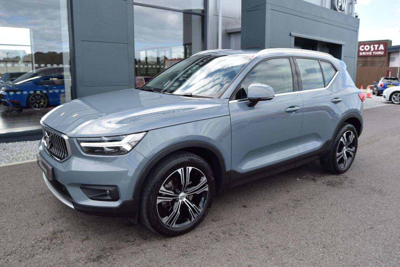 2026 VOLVO XC40 2026 VOLVO XC40