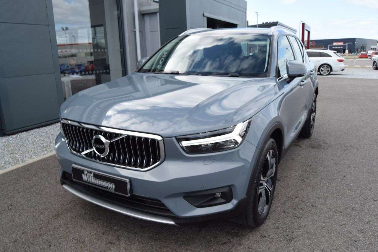 2026 VOLVO XC40 2026 VOLVO XC40