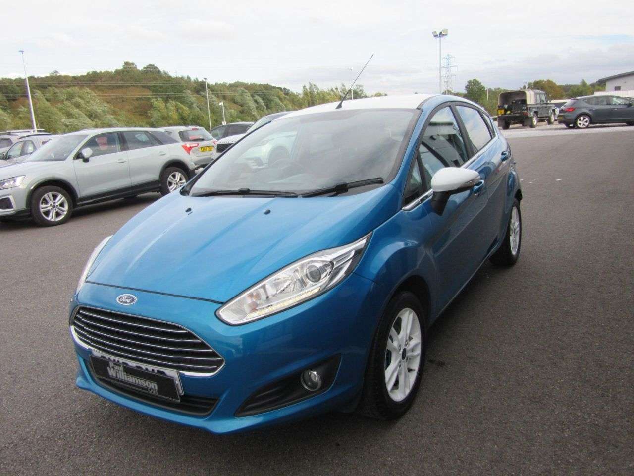 A 2016 FORD FIESTA 1.25 Zetec Blue Edition Hatchback 5dr Petrol Manual Euro 6 (82 ps) A 2016 FORD FIESTA 1.25 Zetec Blue Edition Hatchback 5dr Petrol Manual Euro 6 (82 ps)