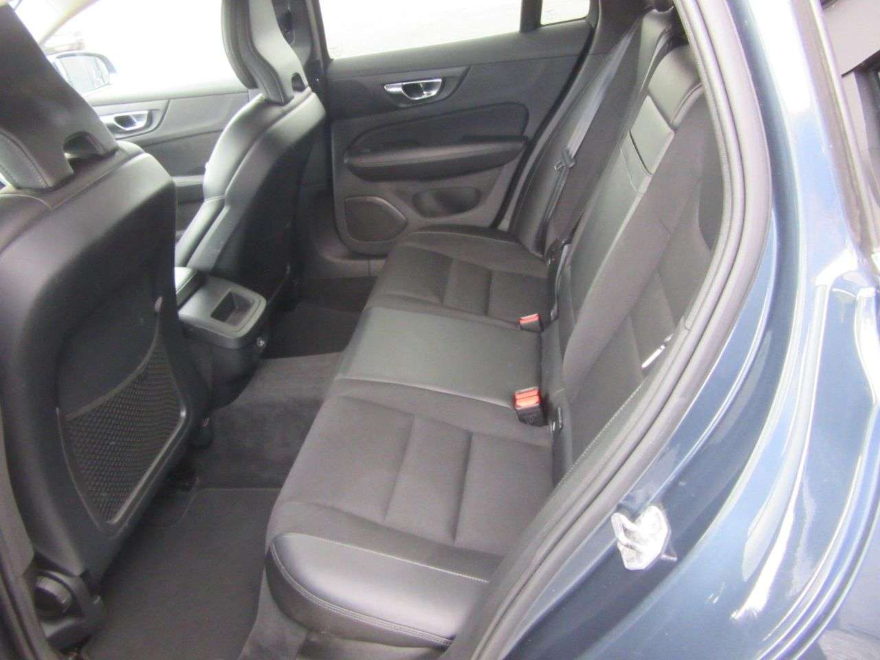 2018 VOLVO V60 2018 VOLVO V60