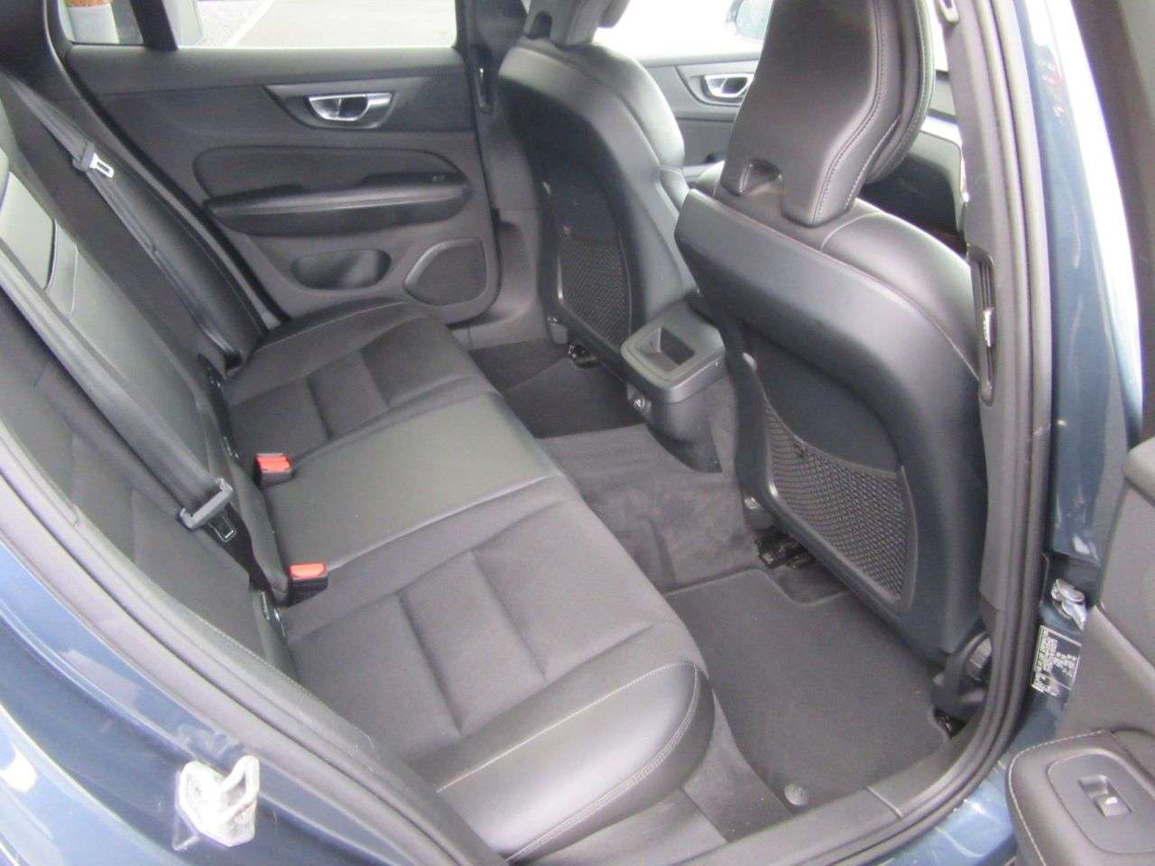 2018 VOLVO V60 2018 VOLVO V60