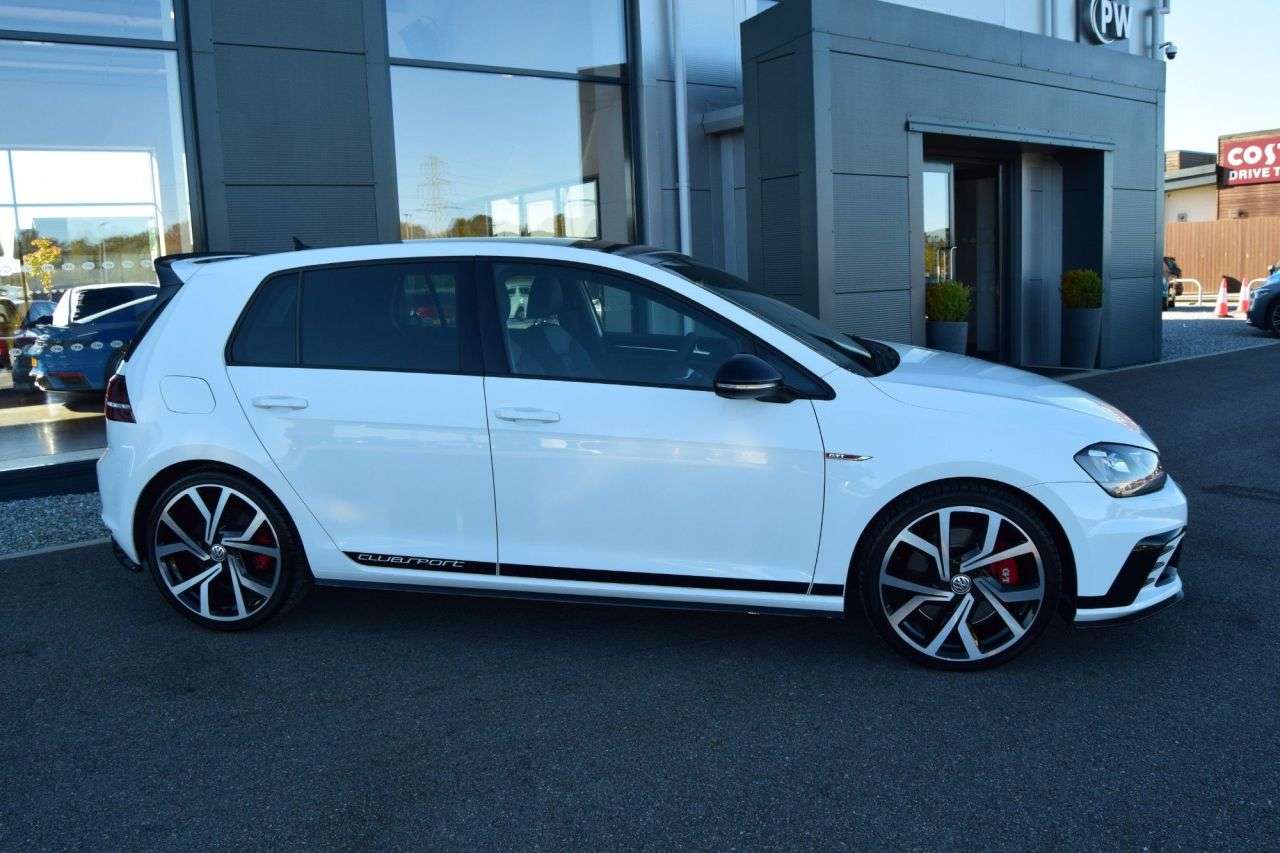 A 2017 VOLKSWAGEN GOLF 2.0 TSI BlueMotion Tech GTI Clubsport 40 Hatchback 5dr Petrol DSG Euro 6 (s A 2017 VOLKSWAGEN GOLF 2.0 TSI BlueMotion Tech GTI Clubsport 40 Hatchback 5dr Petrol DSG Euro 6 (s