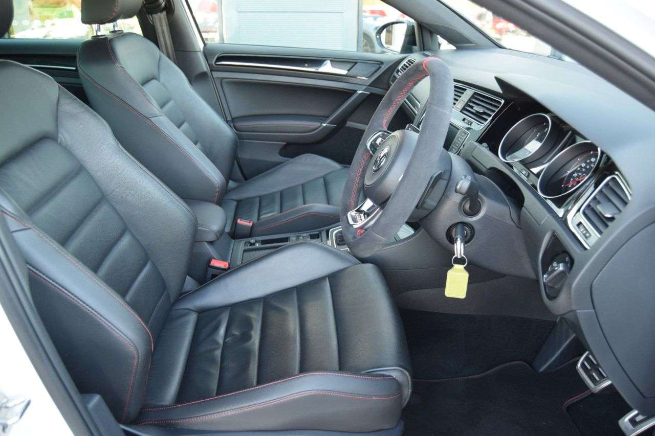2017 VOLKSWAGEN GOLF 2017 VOLKSWAGEN GOLF