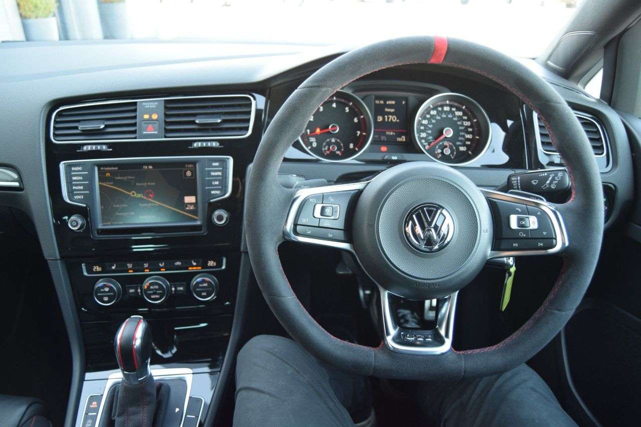 2017 VOLKSWAGEN GOLF 2017 VOLKSWAGEN GOLF