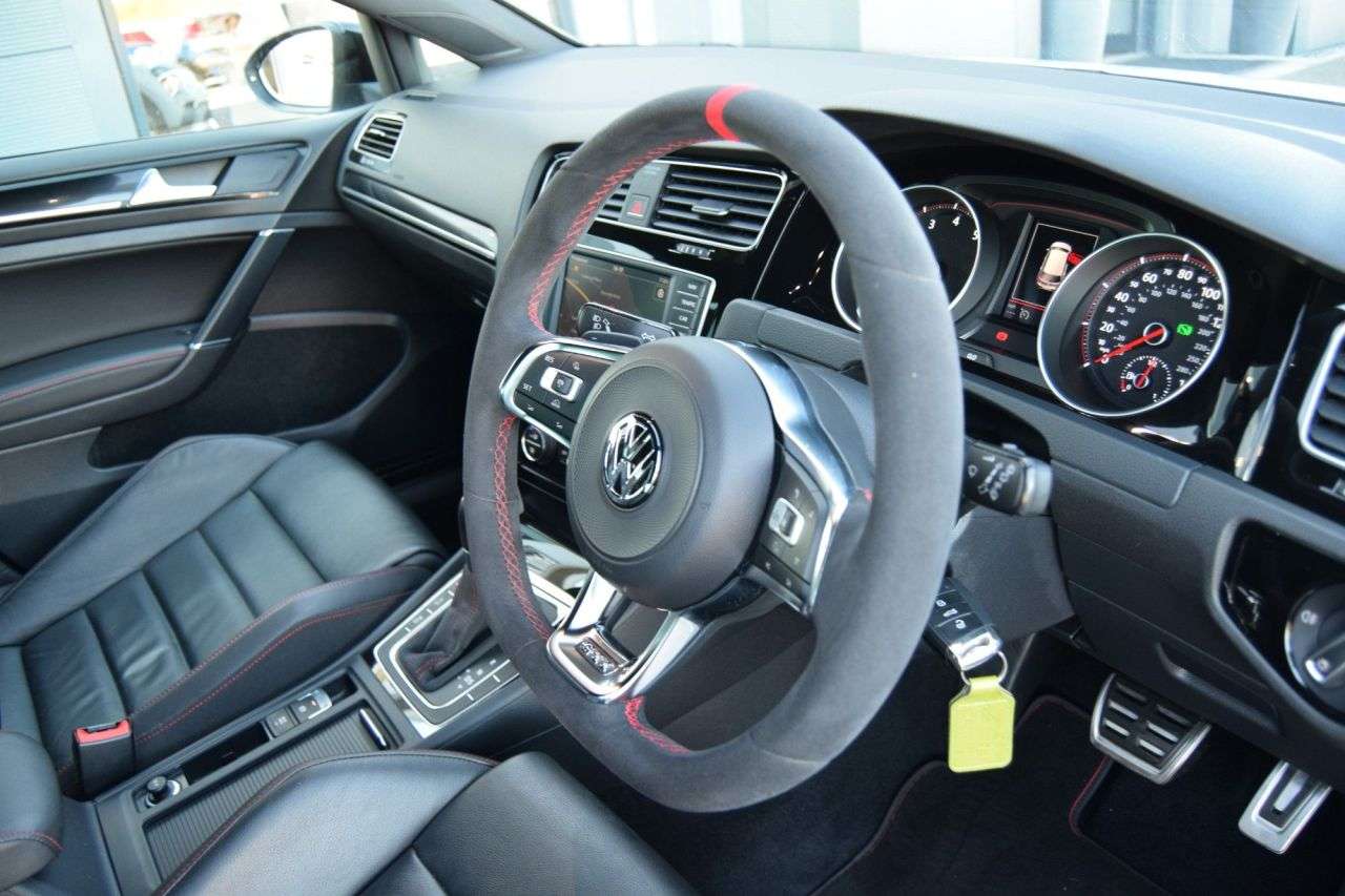 2017 VOLKSWAGEN GOLF 2017 VOLKSWAGEN GOLF