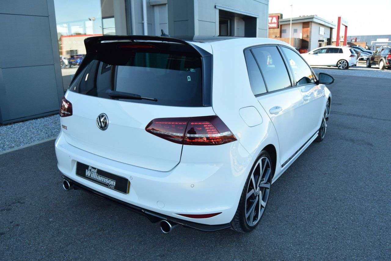2017 VOLKSWAGEN GOLF 2017 VOLKSWAGEN GOLF