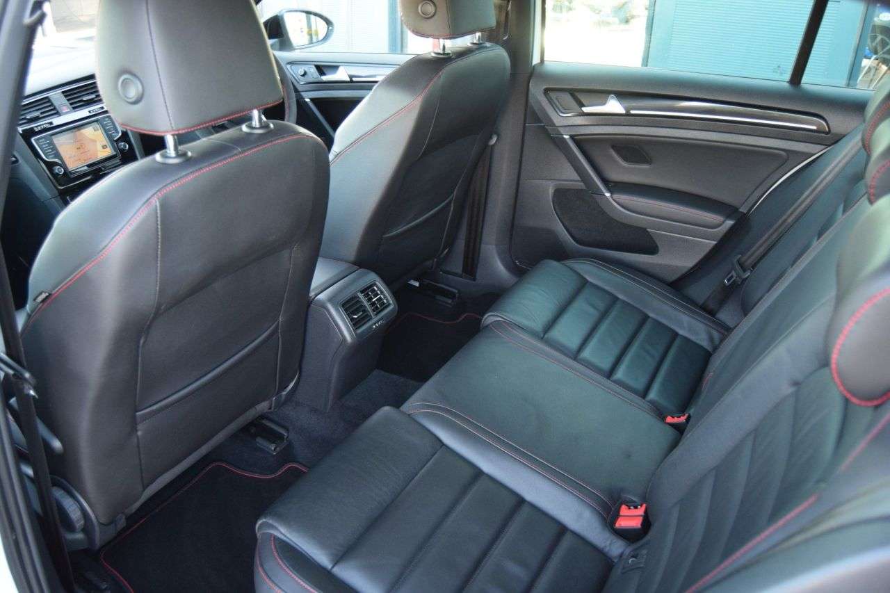 2017 VOLKSWAGEN GOLF 2017 VOLKSWAGEN GOLF