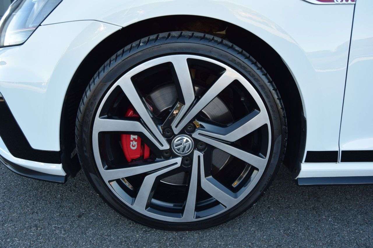 2017 VOLKSWAGEN GOLF 2017 VOLKSWAGEN GOLF