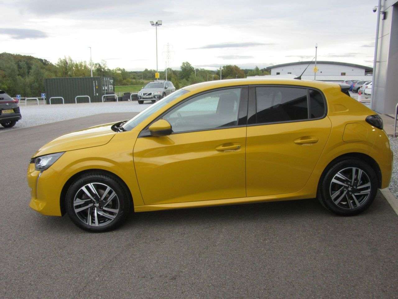 A 2021 PEUGEOT 208 1.2 PureTech Allure Premium Hatchback 5dr Petrol Manual Euro 6 (s/s) (100 p A 2021 PEUGEOT 208 1.2 PureTech Allure Premium Hatchback 5dr Petrol Manual Euro 6 (s/s) (100 p