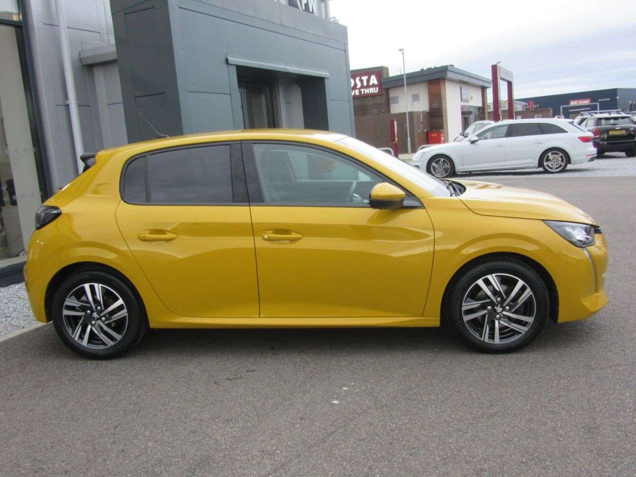 A 2021 PEUGEOT 208 1.2 PureTech Allure Premium Hatchback 5dr Petrol Manual Euro 6 (s/s) (100 p A 2021 PEUGEOT 208 1.2 PureTech Allure Premium Hatchback 5dr Petrol Manual Euro 6 (s/s) (100 p