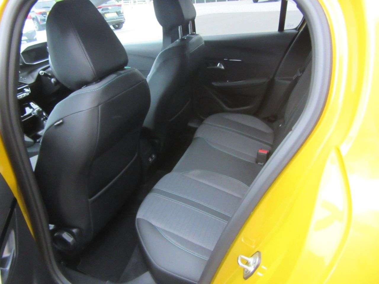 2021 PEUGEOT 208 2021 PEUGEOT 208