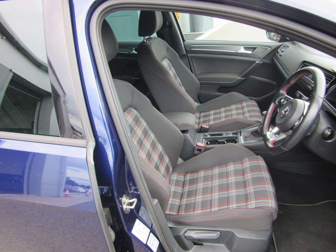 2018 VOLKSWAGEN GOLF 2018 VOLKSWAGEN GOLF