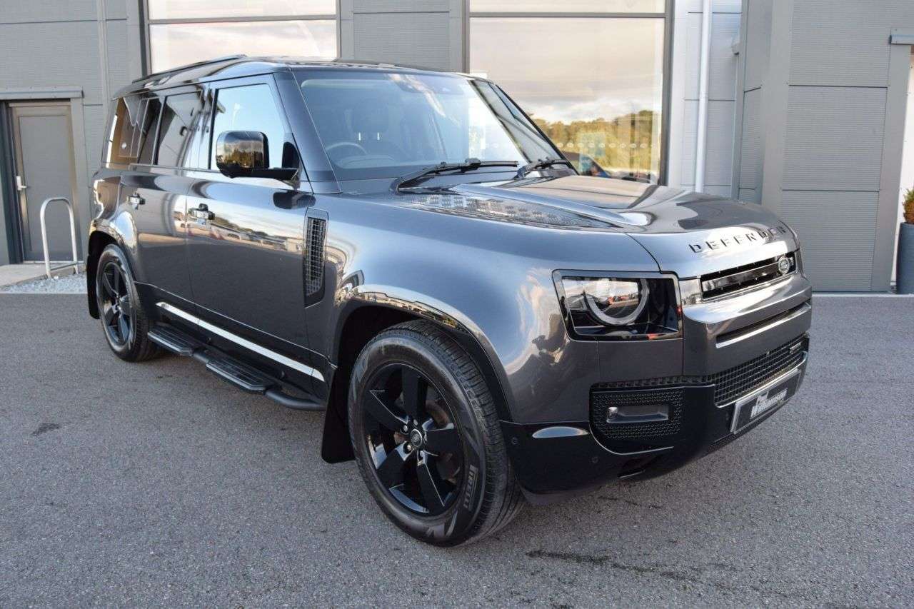 A 2022 LAND ROVER DEFENDER 110 3.0 D250 MHEV X-Dynamic SE SUV 5dr Diesel Auto 4WD Euro 6 (s/s) (250 ps) A 2022 LAND ROVER DEFENDER 110 3.0 D250 MHEV X-Dynamic SE SUV 5dr Diesel Auto 4WD Euro 6 (s/s) (250 ps)