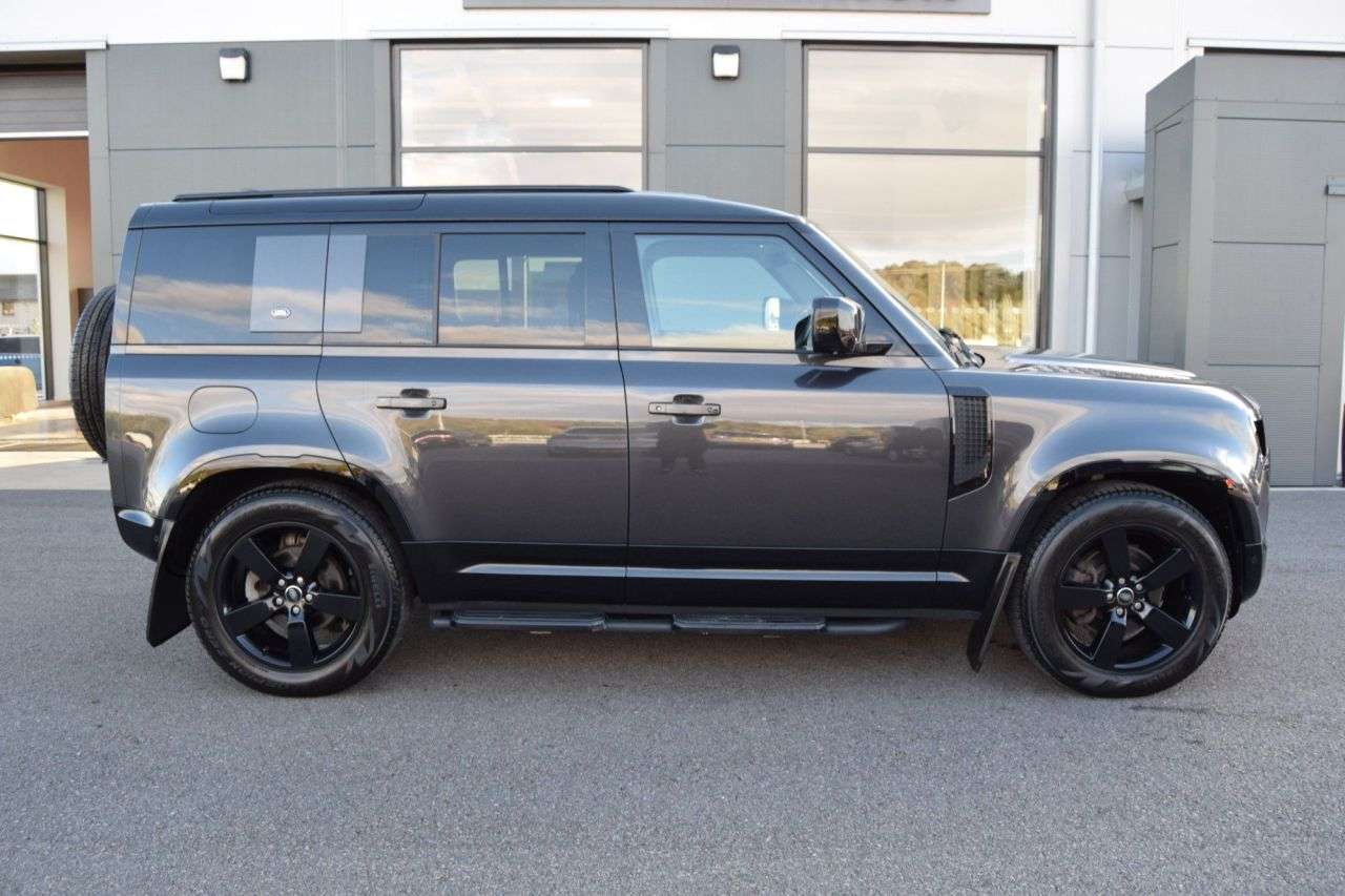 2022 LAND ROVER DEFENDER 110 2022 LAND ROVER DEFENDER 110