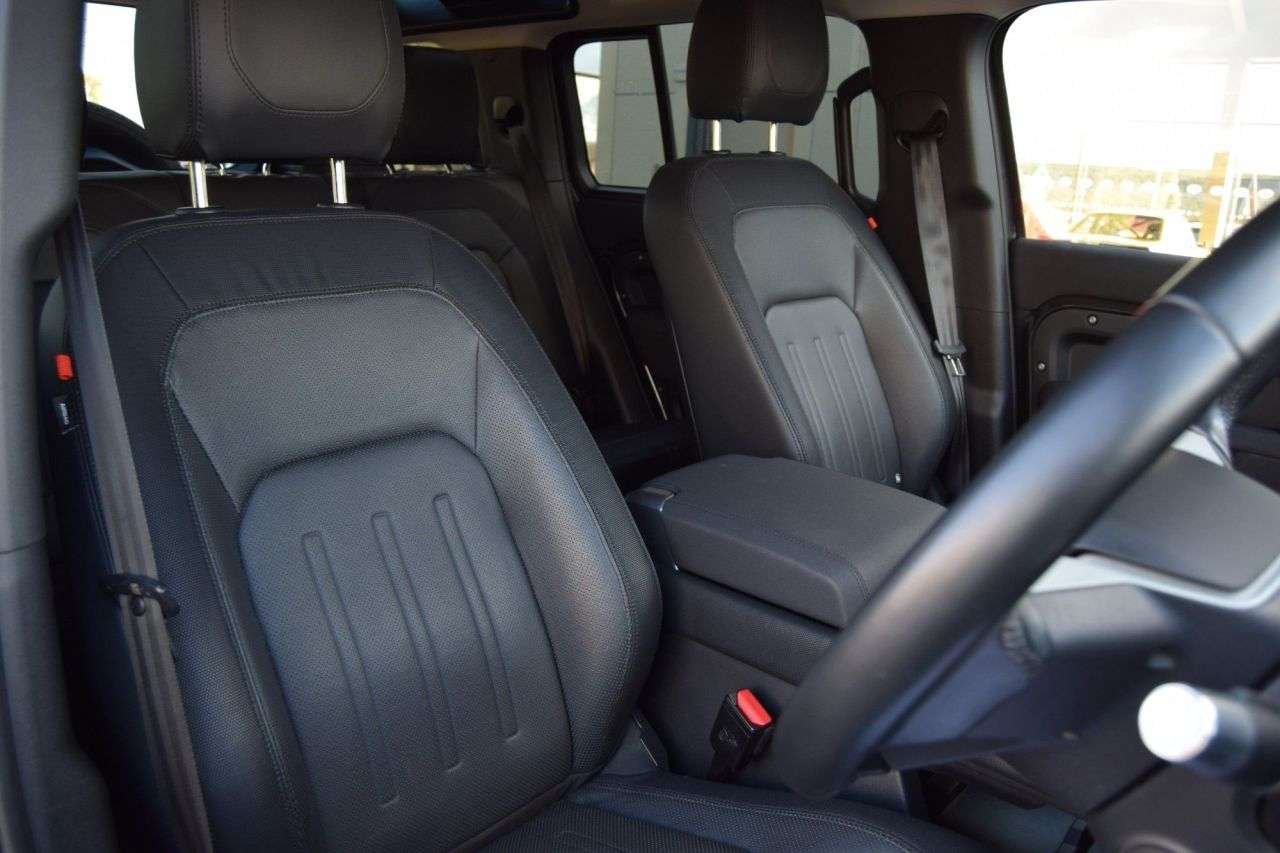 2022 LAND ROVER DEFENDER 110 2022 LAND ROVER DEFENDER 110