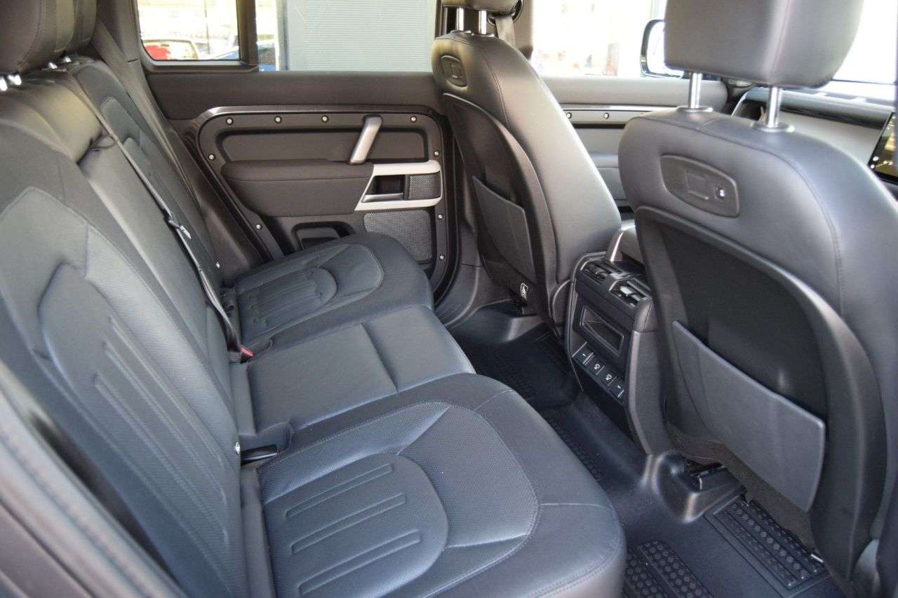 2022 LAND ROVER DEFENDER 110 2022 LAND ROVER DEFENDER 110