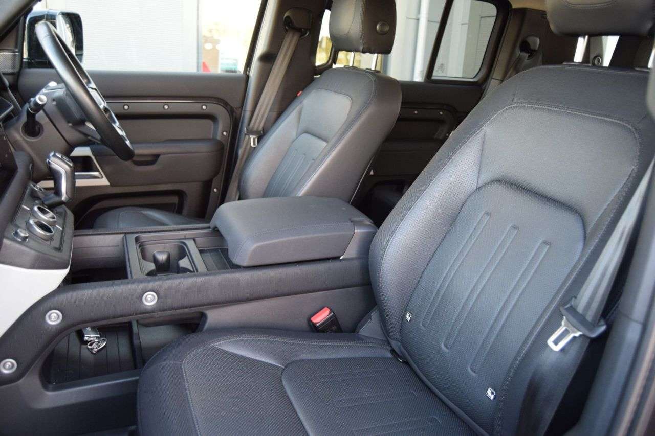 2022 LAND ROVER DEFENDER 110 2022 LAND ROVER DEFENDER 110