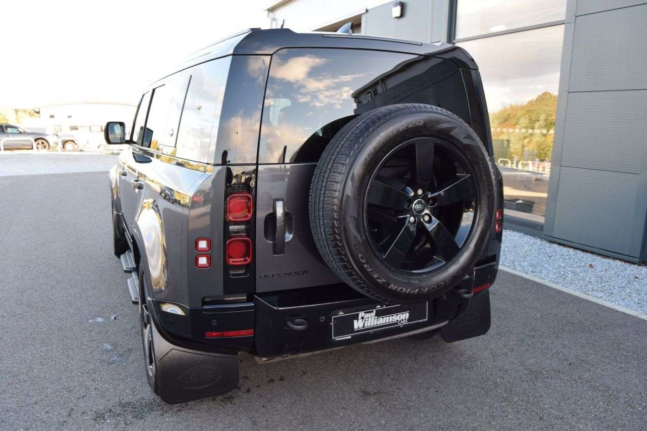 2022 LAND ROVER DEFENDER 110 2022 LAND ROVER DEFENDER 110