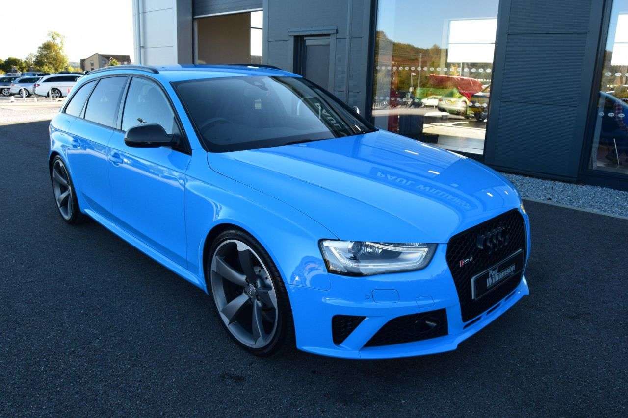 A 2014 AUDI RS4 AVANT 4.2 FSI V8 Estate 5dr Petrol S Tronic quattro Euro 5 (450 ps) A 2014 AUDI RS4 AVANT 4.2 FSI V8 Estate 5dr Petrol S Tronic quattro Euro 5 (450 ps)