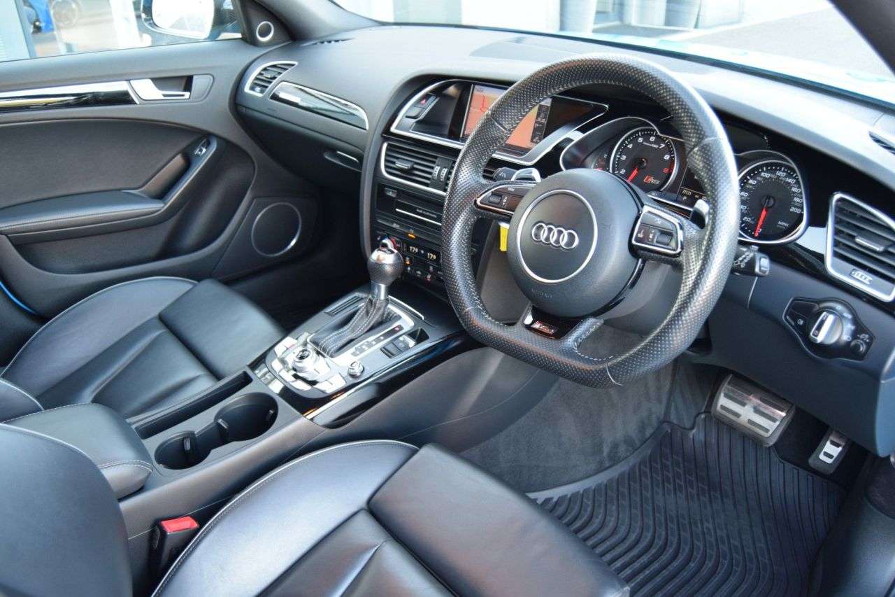 2014 AUDI RS4 AVANT 2014 AUDI RS4 AVANT