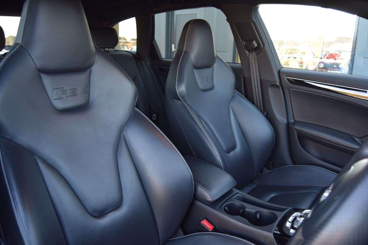 2014 AUDI RS4 AVANT 2014 AUDI RS4 AVANT