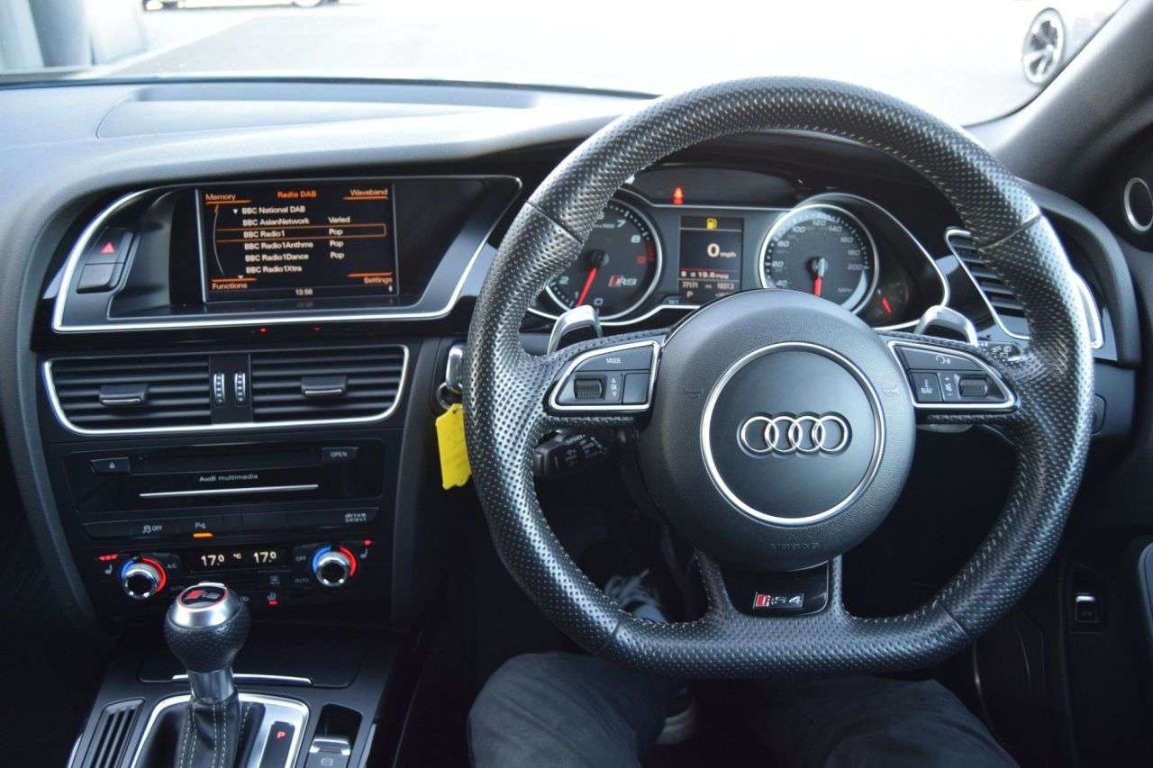 2014 AUDI RS4 AVANT 2014 AUDI RS4 AVANT